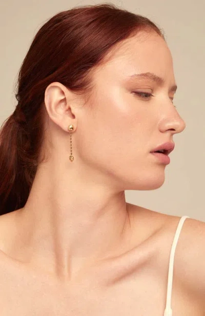 Unode50 18k Gold-plated Earrings With Dangling Chain And Small Hearts In Gold