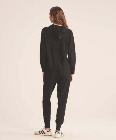 Naadam Off-duty Cashmere Jogger In Black