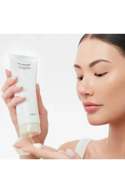 Albion Infinesse Face Release Cleansing Cream In White