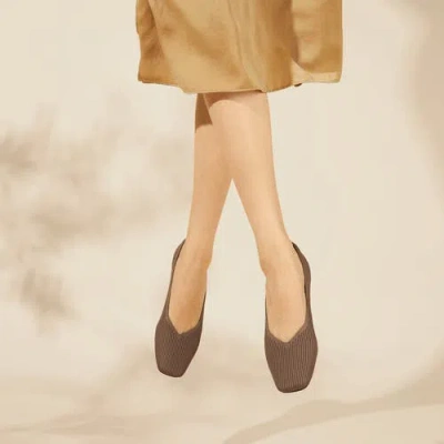 Vivaia Square-toe V-cut Flats In Black