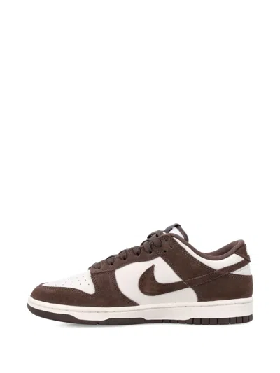 Nike Dunk Low Sneakers In Brown