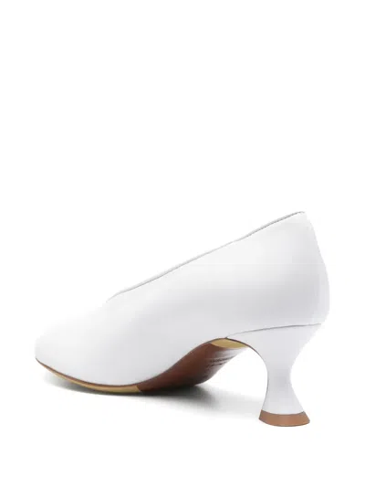 Moschino "duck" Almond Toe Curved Heel Pumps In White