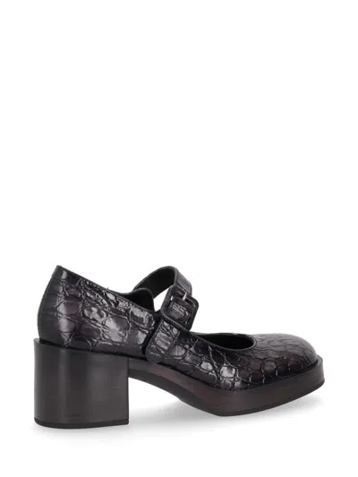 La Rose Black Leather Pumps In Peltro