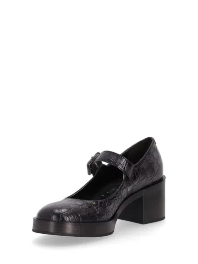 La Rose Black Leather Pumps In Peltro
