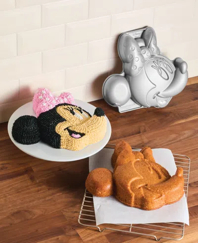 Farberware Disney Cast Aluminum 10" 3d Minnie Mouse Cake Pan In Gray