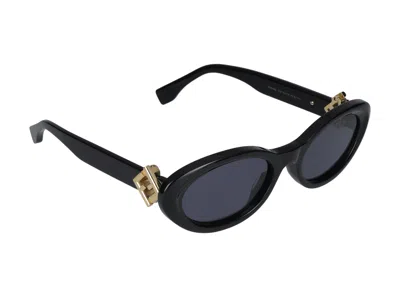 Maison Fendi Sunglasses In Multicolor