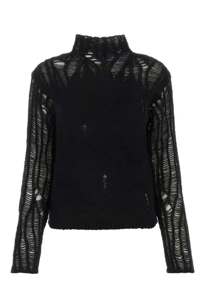 Chloé A Well-fitting Small High-necked Sweater In Black