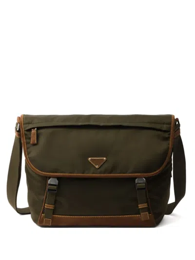 Prada Grosse Schultertasche Aus Re-nylon Und Wildleder In Green