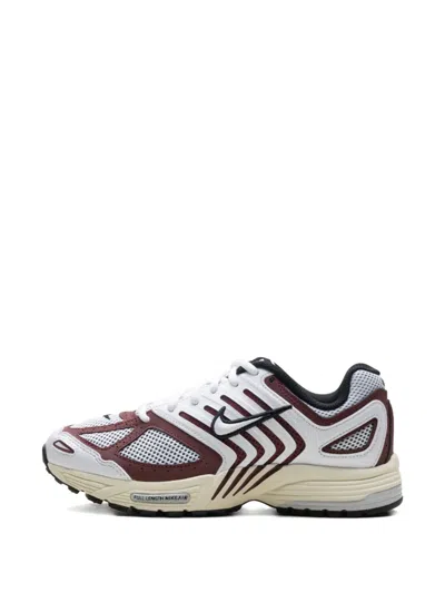 Nike Air Pegasus 2005 Sneaker In White