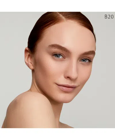 Clé De Peau Beauté Radiant Fluid Foundation Matte Broad Spectrum Spf 20 Sunscreen In B20 Light Medium Beige