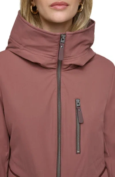 Andrew Marc Gemas Lightweight Parka Coat With Matte Shell And Faux Leather Details In Fig
