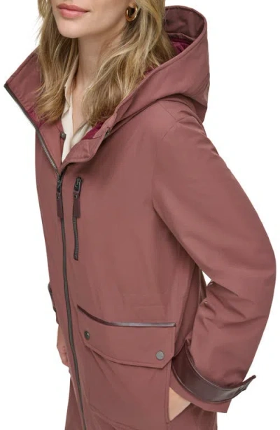 Andrew Marc Gemas Lightweight Parka Coat With Matte Shell And Faux Leather Details In Fig