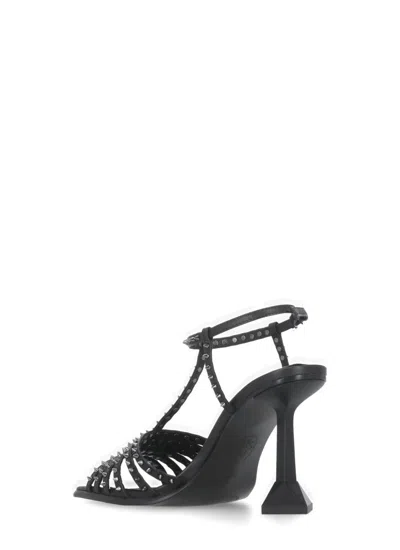 Ash With Heel In Black