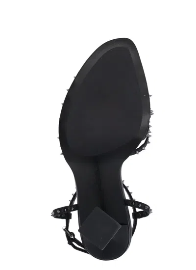 Ash With Heel In Black
