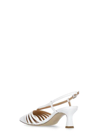 Julie Dee Sandals In White