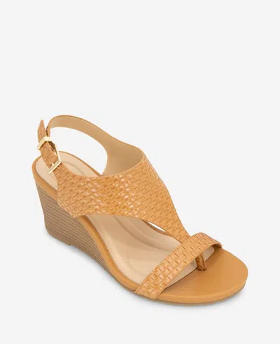 Reaction Kenneth Cole Reaction - Greatly Woven Wedge Thong Sandal In Tan Woven