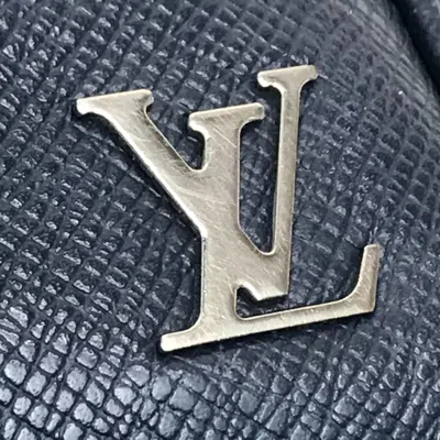 Pre-owned Louis Vuitton Navy Leather Shoulder Bag ()