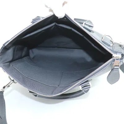 Pre-owned Louis Vuitton Taiga Black Taiga Leather Shoulder Bag ()