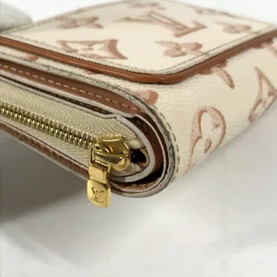 Pre-owned Louis Vuitton White Other Wallet (bi-fold) ()