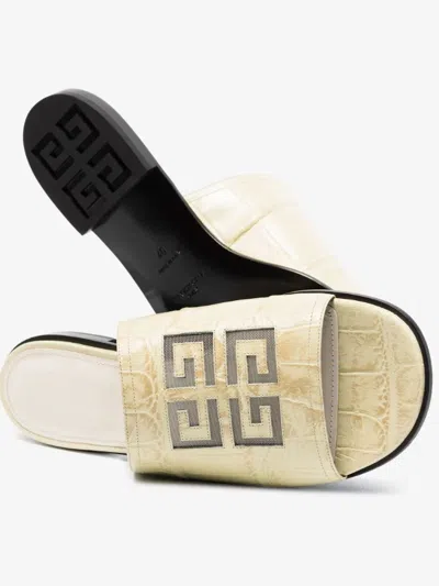 Givenchy 4g-logo Flat Sandals In White