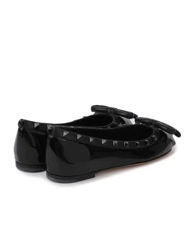 Valentino Garavani Rockstud Satin Bow Ballerina Flats In Black