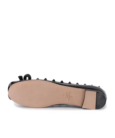Valentino Garavani Rockstud Satin Bow Ballerina Flats In Black