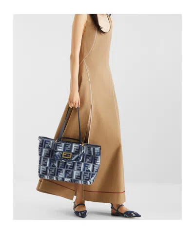 Fendi Roll Large Tote-bag In Blue