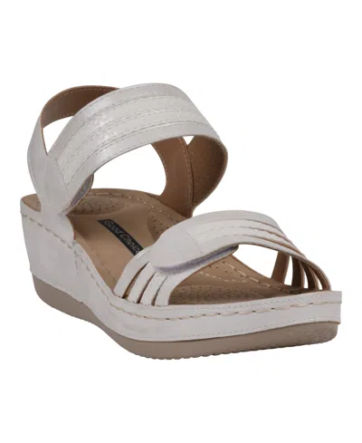 Gc Shoes Women's Samar Wedge Sandals In Gray