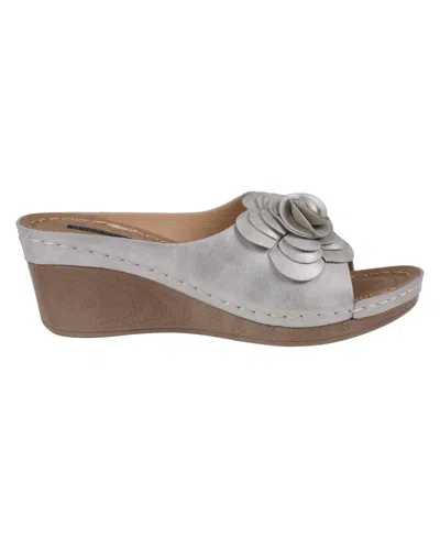 Gc Shoes Women's Tokyo Floral Wedge Sandals In Gray