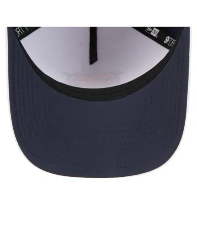 NEW ERA MEN'S WHITE/NAVY CHICAGO BEARS ADVENTURE GRADIENT 9FORTY M-CROWN A-FRAME ADJUSTABLE HAT 