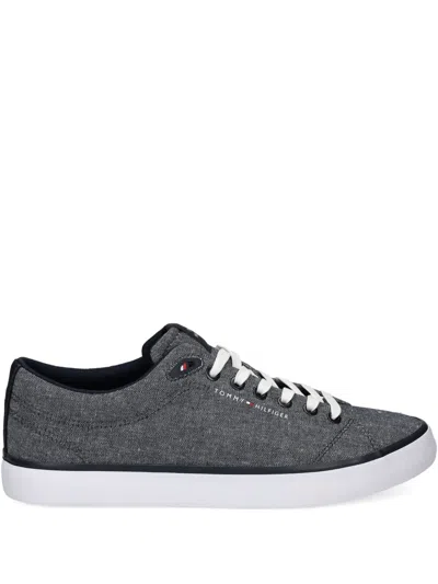 Tommy Hilfiger Logo Sneakers In Gray