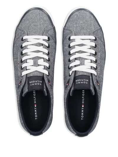 Tommy Hilfiger Logo Sneakers In Gray