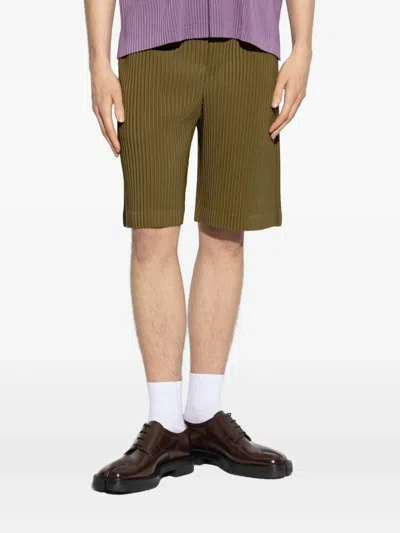 ISSEY MIYAKE PLISSÉ-EFFECT SHORTS 