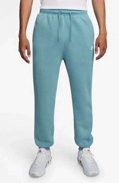 Nike Club Fleece Joggers