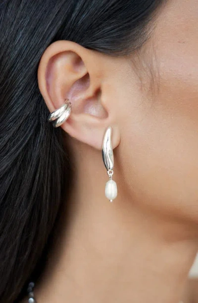 Ettika Liquid Luxe Cultured Freshwater Pearl Drop Earrings In Metallic