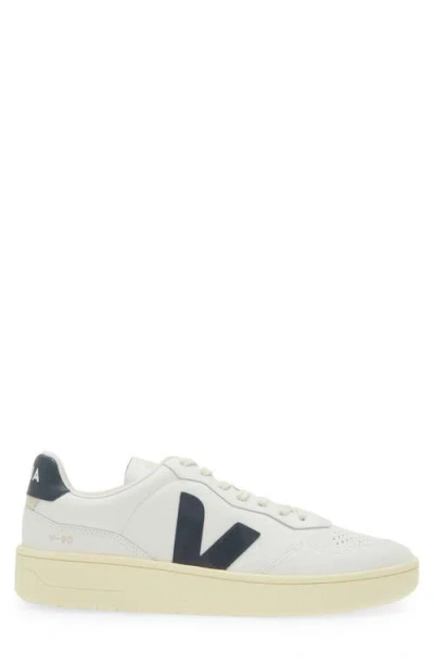Veja V-90 Man Sneakers White Size 9 Leather