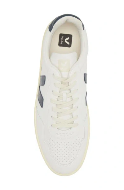 Veja V-90 Man Sneakers White Size 9 Leather