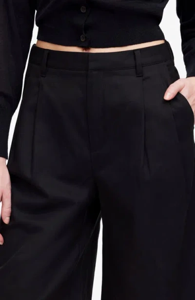 Madewell Pleated Relaxed Fit Shorts