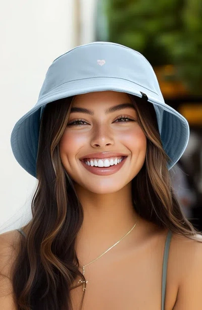 Dalix Lil Heart Bucket Hat