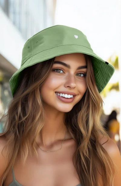 Dalix Lil Heart Bucket Hat