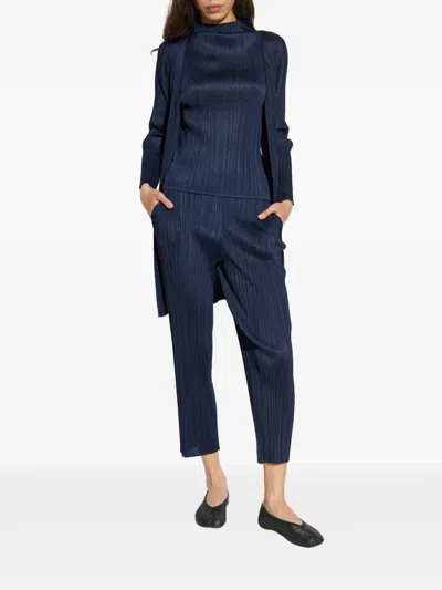 Issey Miyake Pleated Top In Blue