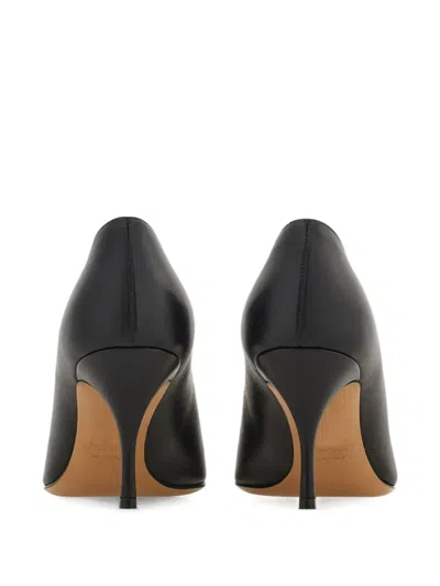 Ferragamo Escarpin Décolleté Maxi Gancini Noir Taille 41 In Black