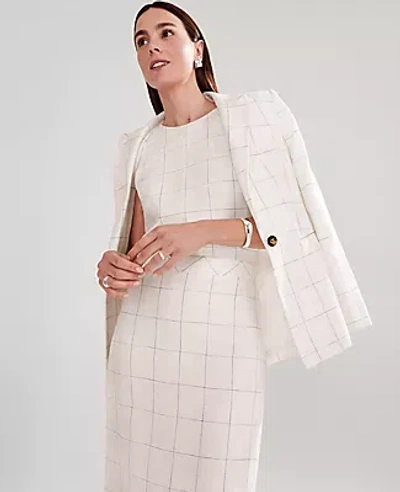 Ann Taylor The Petite Fitted One Button Blazer