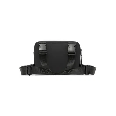Edition22 Lockpoint Frontal Sling Bag