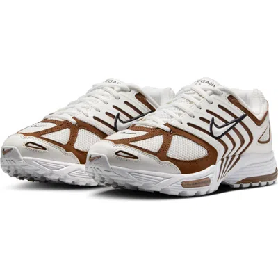 Nike Air Pegasus 2005 Sneaker In White