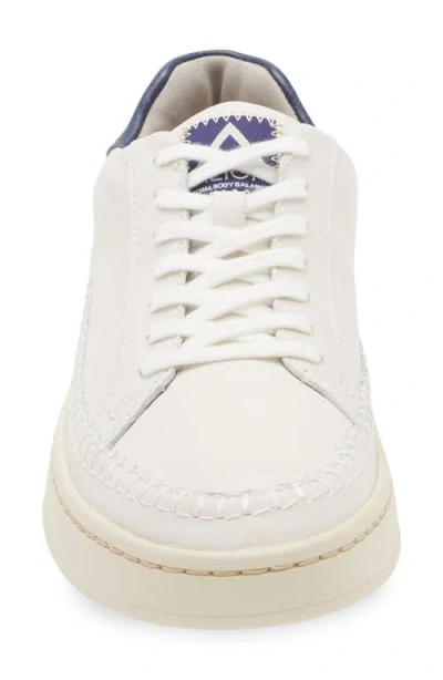 Align Voyage Sneaker In White