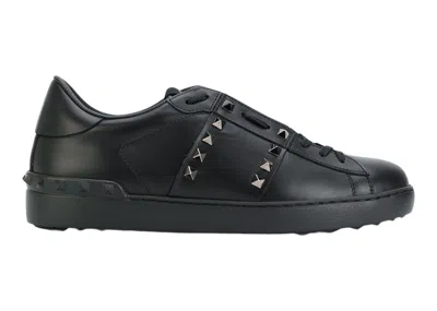 Pre-owned Valentino Garavani Men's  Rockstud Untitled Sneakers In Black/ruthenium/finish Stud