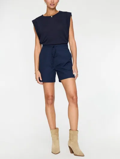 Brochu Walker The Elio Short