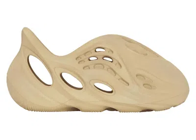 Pre-owned Adidas Originals Yeezy Foam Rnr (infants) Sneakers In Desert Sand