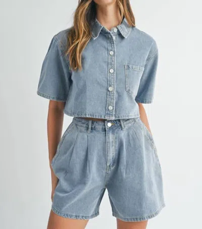 MABLE BERMUDA DENIM SHORT IN LIGHT WASH 